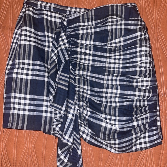 Pencil skirt size medium - Picture 2 of 2